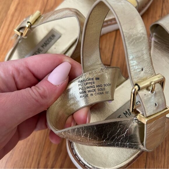 Steve Madden Women’s Marjorie Metallic Gold Sandals Buckle Straps Size 8 - Picture 6 of 6